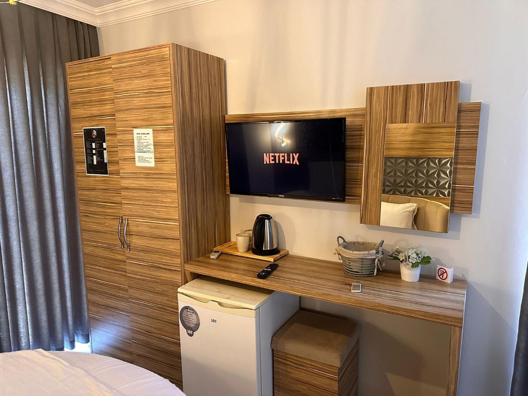 Royal Ezel Hotel 安塔利亚 外观 照片