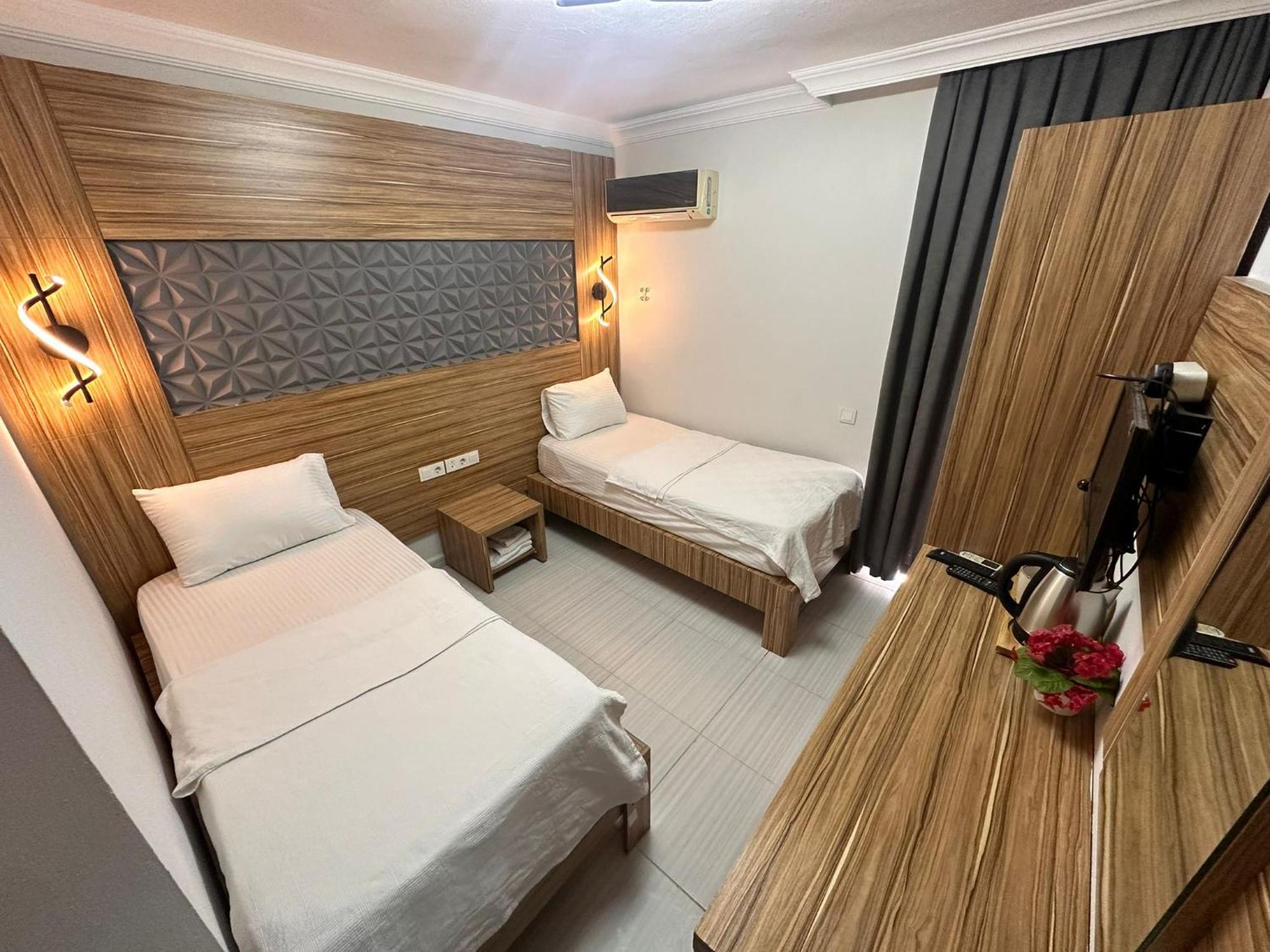 Royal Ezel Hotel 安塔利亚 外观 照片