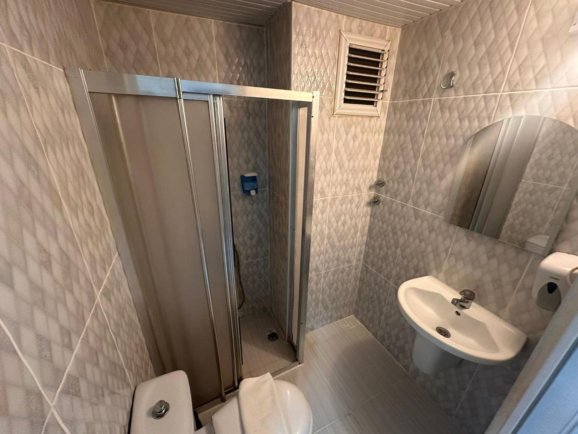 Royal Ezel Hotel 安塔利亚 外观 照片