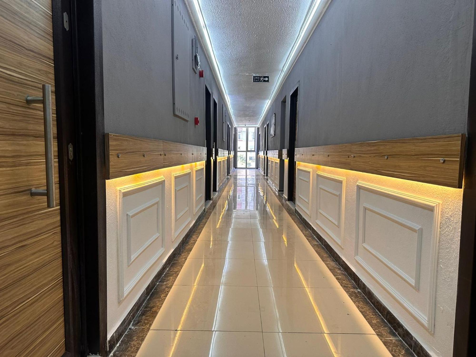 Royal Ezel Hotel 安塔利亚 外观 照片