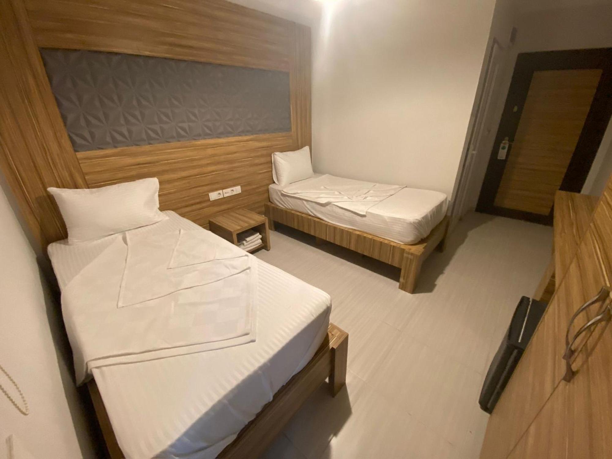 Royal Ezel Hotel 安塔利亚 外观 照片